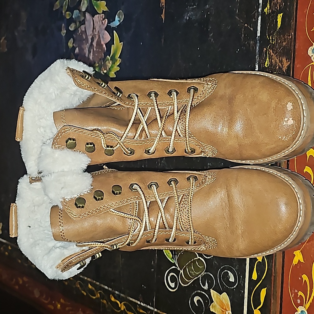 Madden Girl Short Boots Size 8